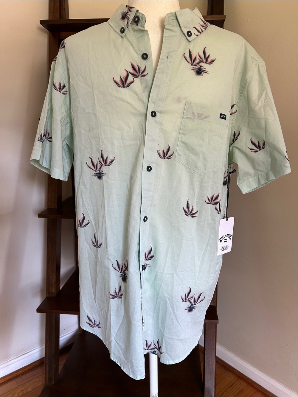 Billabong Sundays Mini Mint Green Short-Sleeve Button-Down NWT Size Large